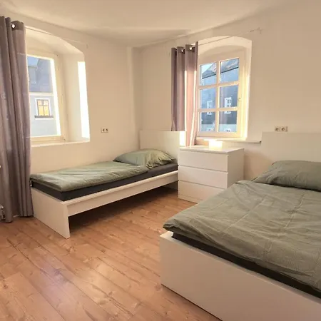 Mykonos House Mit 6 Schlafzimmer Apartment Kirchenlamitz