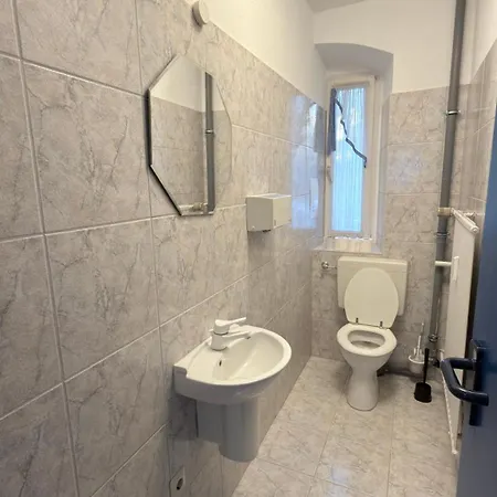 Apartment Mykonos House Mit 6 Schlafzimmer Kirchenlamitz