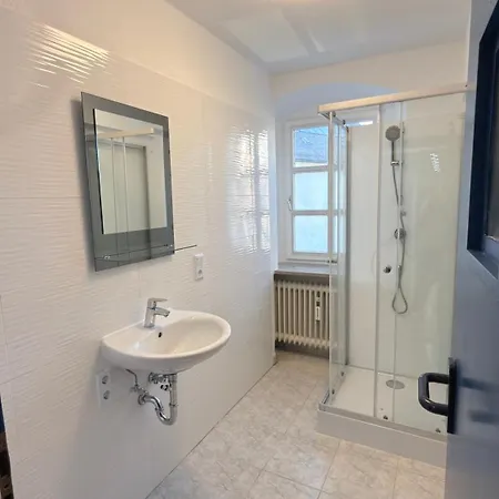 Apartman Mykonos House Mit 6 Schlafzimmer Kirchenlamitz